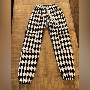 NWOT Aviator Nation Diamond Repeat Smiley Embroidery
Cargo Sweatpants Black XS